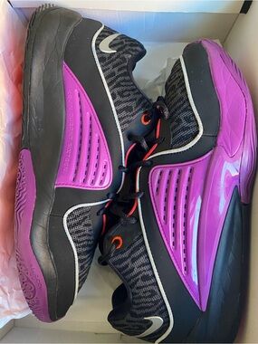 KD16 black/metallic silver